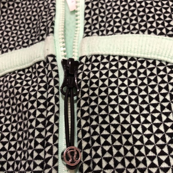 Lululemon Scuba Hoddie - Picture 3 of 6